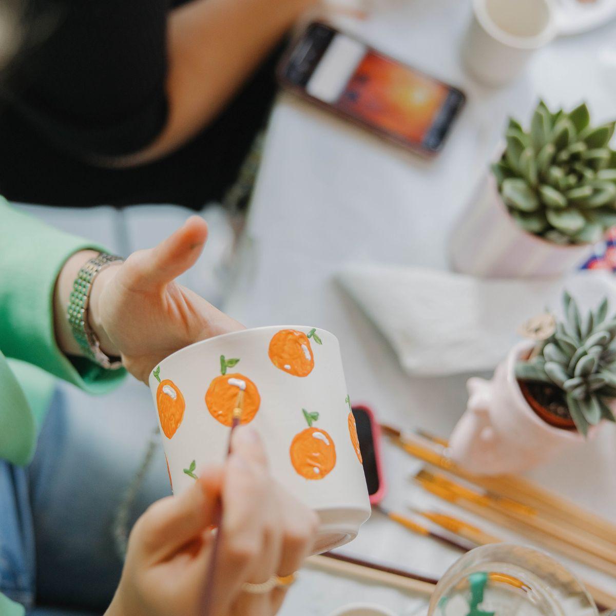 Kolibri Creatives | Verfpakket voor het schilderen van 4 bloempotten + succulenten | voor 4 personen | Beginnende artiest